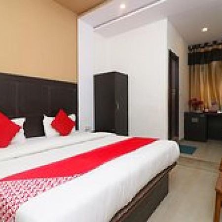 Capital O Hotel Surya Continental Lucknow Luaran gambar